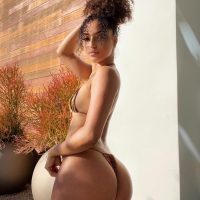 Mercedez🍆💦👅🍑Handjob